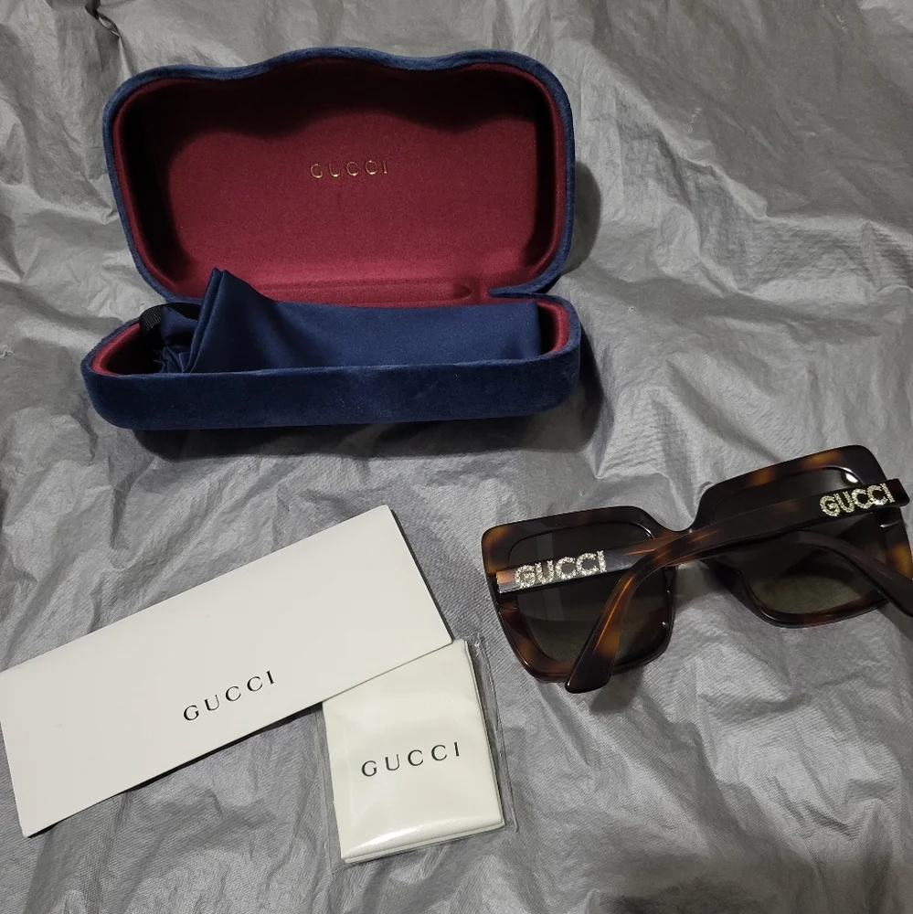 Gucci Oversized Tortoiseshell Square Sunglasses